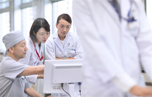 广州合法助孕生小孩：广西婴幼儿子宫试管婴儿医院名单! 用方法提高幼稚型子宫的受孕率。